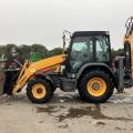 Terex TLB890