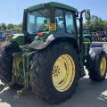 John Deere 6910