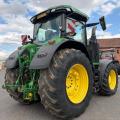 John Deere 7R330