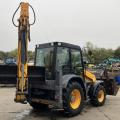 Terex TLB890