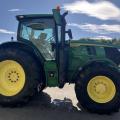 John Deere 6R215