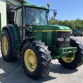 John Deere 6910