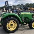 John Deere 5055E