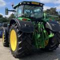 John Deere 6215R