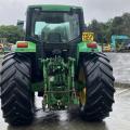 John Deere 6910