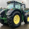 John Deere 6215R