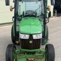 John Deere 3046R