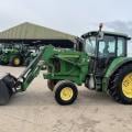 John Deere 6220