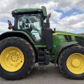 John Deere 7R330