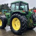 John Deere 6910