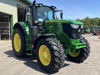 John Deere 6195M