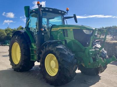 John Deere 6R215