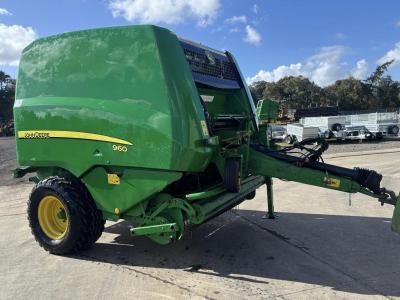 John Deere 960