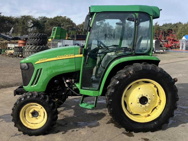 John Deere 4520