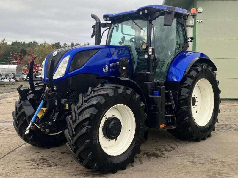 New Holland T7.225