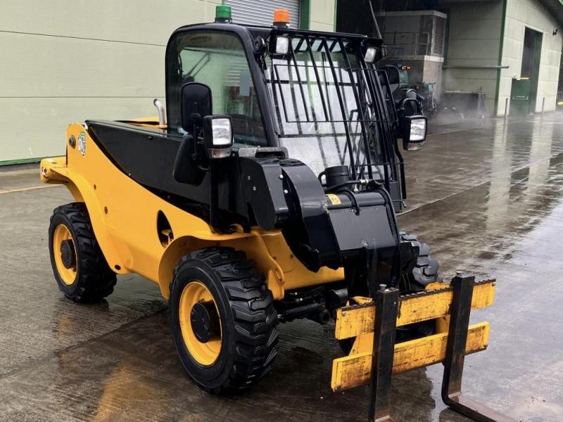 JCB 520-40
