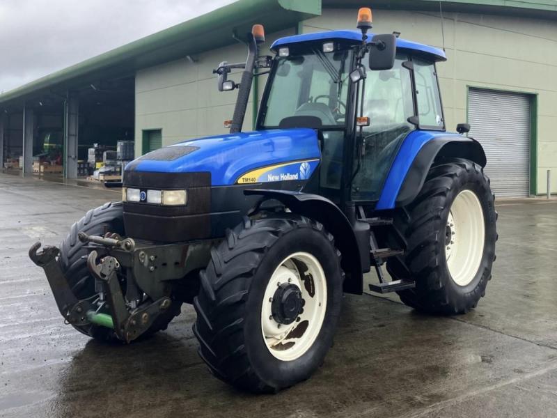 New Holland TM140