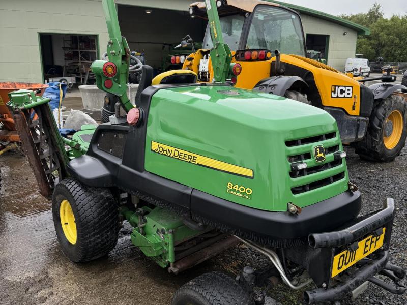 John Deere 8400 Commercial