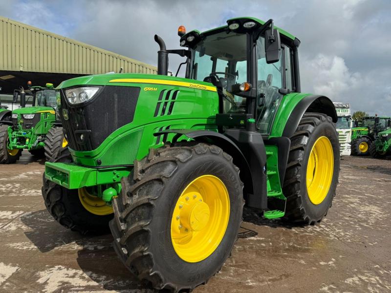 John Deere 6195M