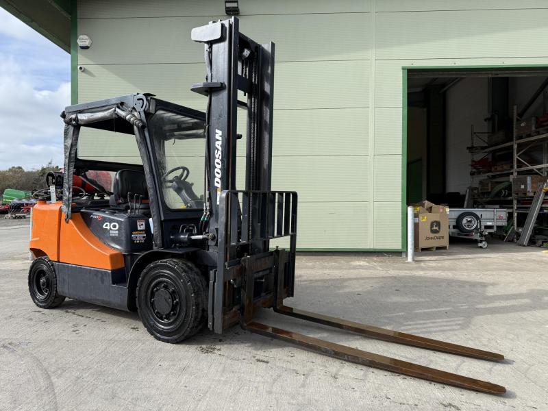 Doosan 40 Pro 5