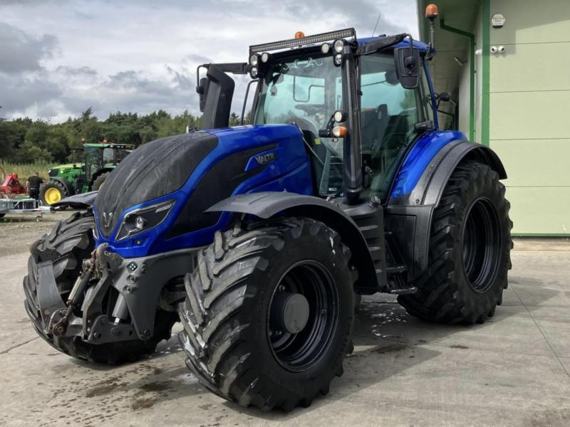 Valtra T194