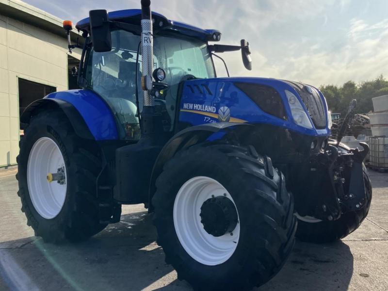 New Holland T7.230
