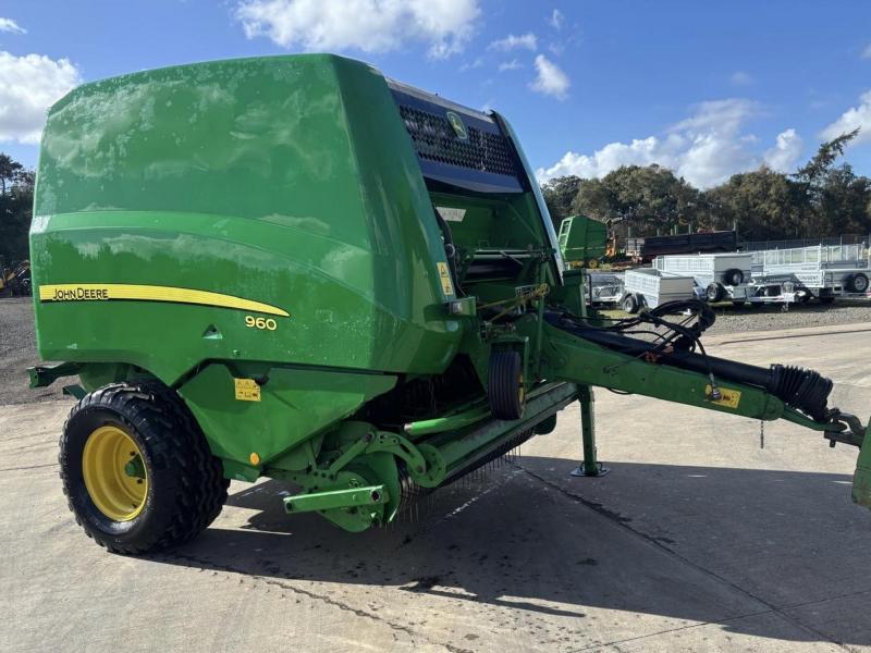 John Deere 960