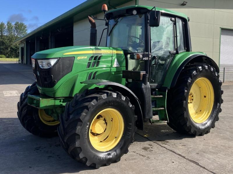 John Deere 6125M