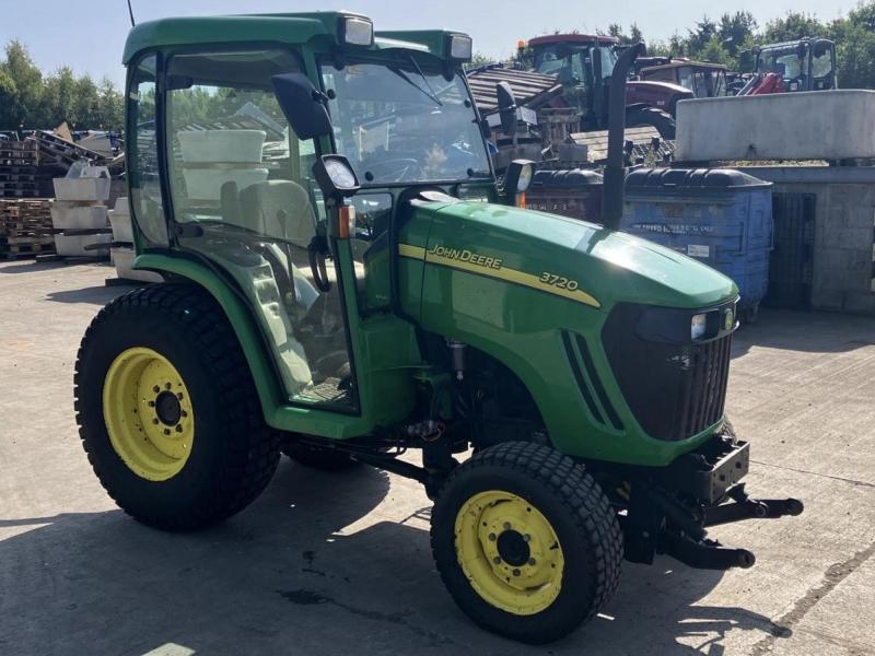 John Deere 3720