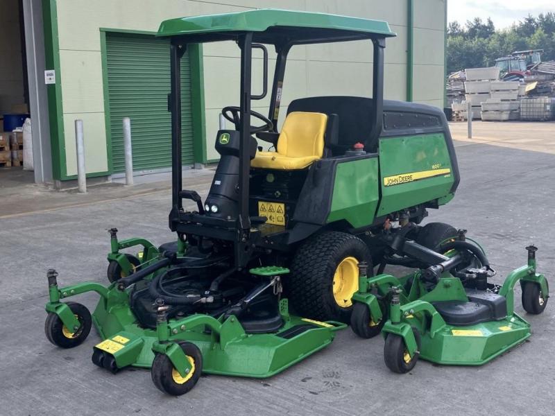 John Deere 1600 TerrainCut