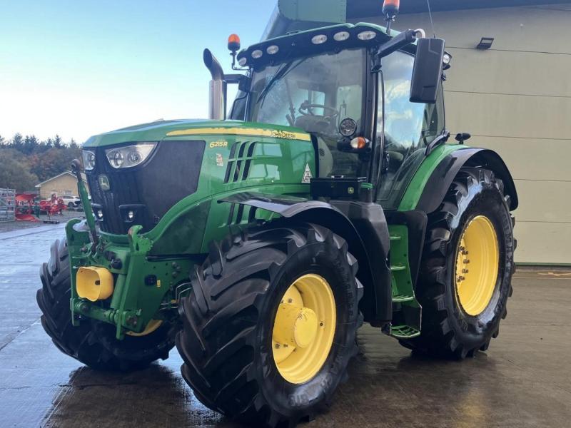 John Deere 6215R